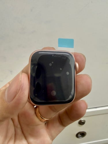 I watch series 6 40mm Cellular + GPS ថ្មីតែ Activate រួចហើយ Battery Health 100%