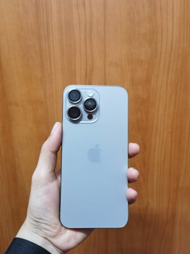 iPhone 15 Pro Max ពណ៌ Natural ស្អាត 99% សំណុំហ្សុីន