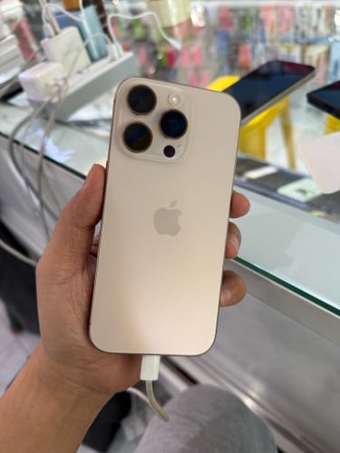 iPhone 16 Pro 1T Model ZP ( Look like new) 99.99%