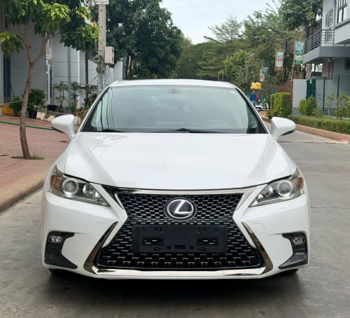 Lexus CT200h Full premium 2012