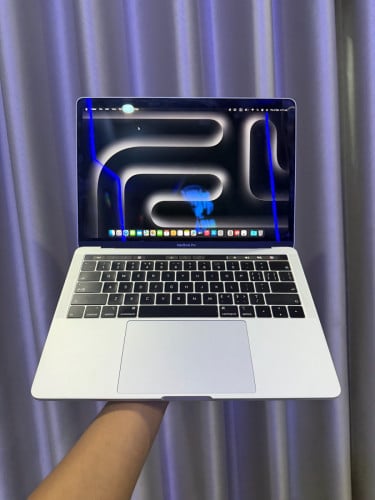 MacBook Pro 2018 Touch Bar 256g