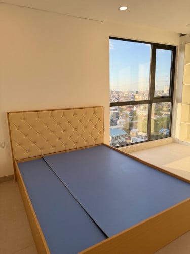 New condo sell under market price