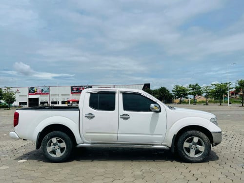 Nissan Frontier 07 4X4(បង់រំលស់)