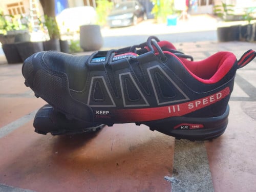 Salomon speed cross 3 brand new size 44 1 pair left