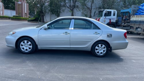 Sell TOYOTA CAMRY LE ABS 03