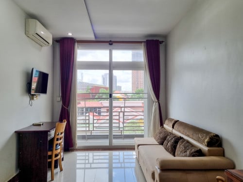 Swimming pool Serviced Apartment for rent near Toul Kork market