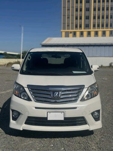 Totota Alphard 2012 (24400$)