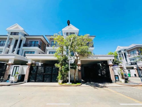 Villa Twin A for Rent (ផ្ទះកែង