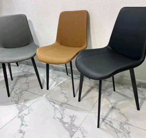 កៅអីញាំបាយ