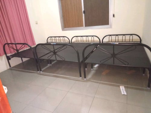 គ្រែដែកបត់