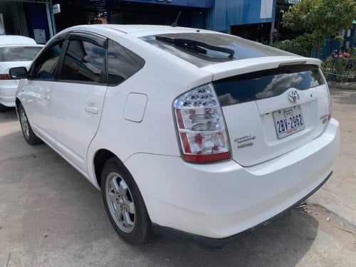 ឡានថ្មីណាស់