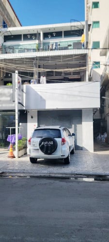 ហាងជាន់ផ្ទាល់ដី សំរាប់ជួលនៅ លើផ្លូវធំអ៊ូរអរដូនពេញ