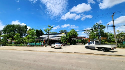 ដីលក់មានចំណូលស្រាប់លើផ្លូវចំការដូង