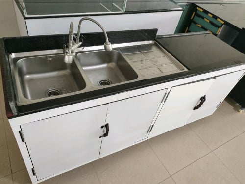 លក់ទូរថ្មម៉ាបមានឡាបូលាងចាន&កញ្ចក់