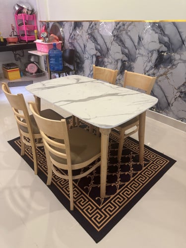 ឆុត តុបាយ