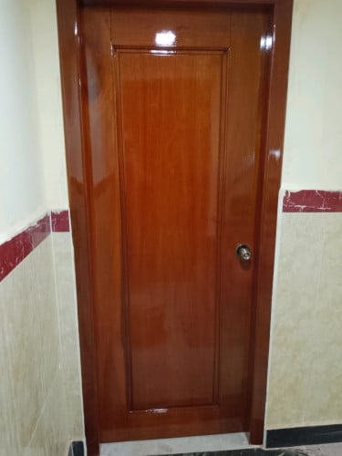 ជាងថ្នាំនឹងដេគ័រ