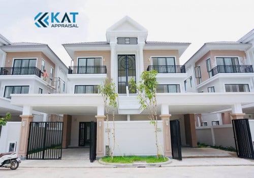 វីឡាភ្លោះ 𝐁 លក់បន្ទាន់​