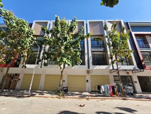 ផ្ទះជួលប៉េងហួតបឹងស្នោ