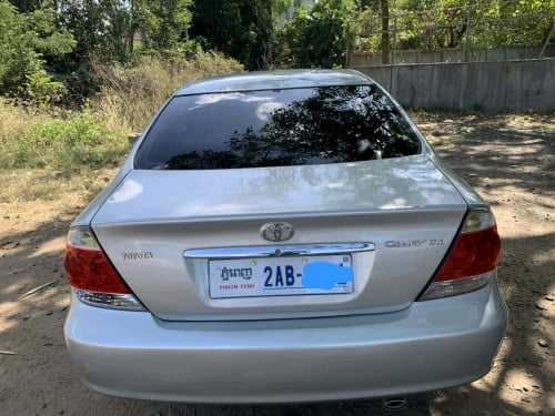 លក់បាលែន ពណ៌ប្រាក់ 02 XLE ពោង8ដំបូលបិទ ឡានអ្នកប្រើ