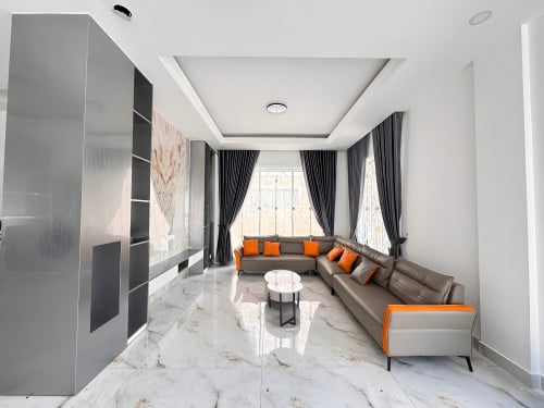 𝐅𝐨𝐫 𝐑𝐞𝐧𝐭: 7-Bedroom Villa - Borey ML, Near New Airport