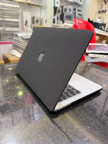 សំបកជ័រការពារMacBook Pro/Air Case ពណ៍ខ្មៅ ហ៊ួតលី