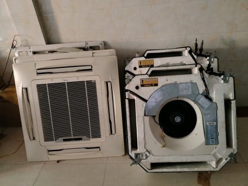 ម៉ាស៊ីន​ត្រជាក់Midea Cassette 5Hp