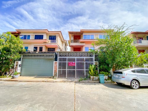 🏡វីឡាភ្លោះ សម្រាប់ជួល!!