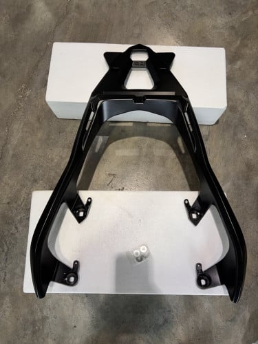 កាងក្រោយ XMAX 300 / 250 មានក្នុងស្តុកហើយ សំរាប់ចាប់ធុងបាន