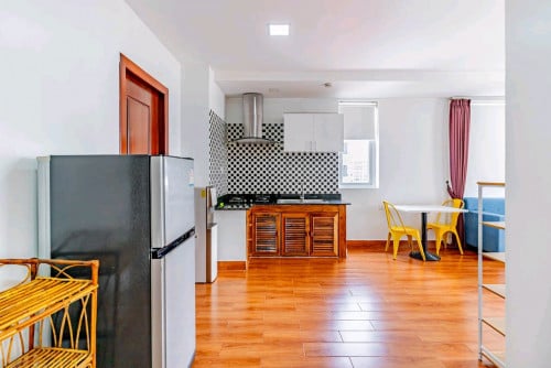 2 bedrooms available on 3rd floor. - elevator - size 60m2. - 650/month. - 6months contract