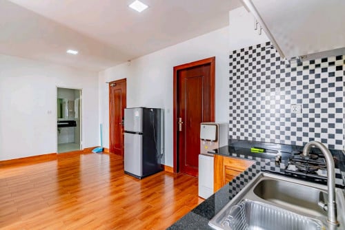 2 bedrooms available on 3rd floor. - elevator - size 60m2. - 650/month. - 6months contract