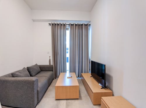 2Bedrooms Serviced Apartment with Gym and Swimming pool for rent near airport street 2004