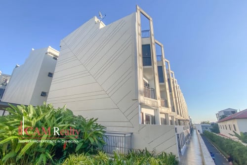 5 Bedrooms Cluster Villa For Rent In Borey The Palms