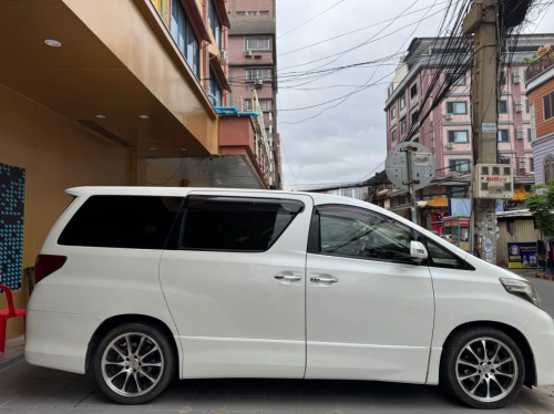 Alphard VIP 2013
