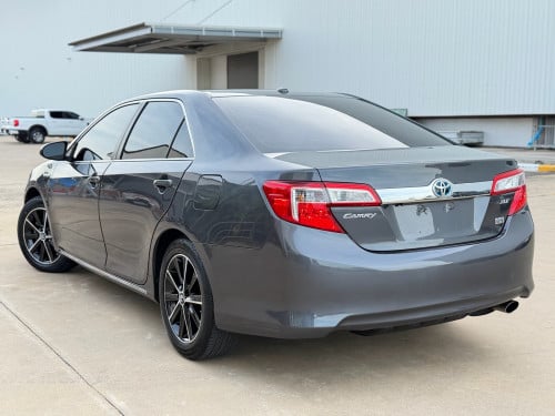 camry . 012 - XLE . hybrid  បេីកដំបូល full