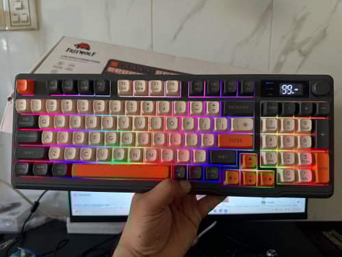 Freewolf keyboard RGB & Bluetooth ប្រើ smooth