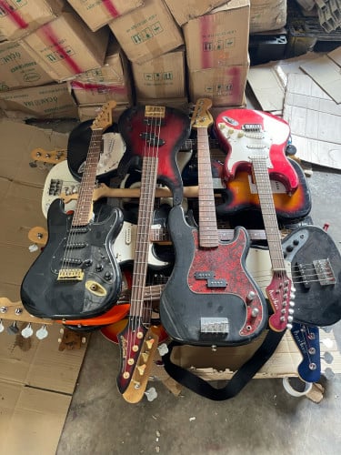 Guitar electric Japan sale 1= 85$