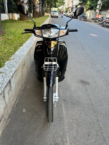 Honda dream 2025 ( no Leo) 0886669711