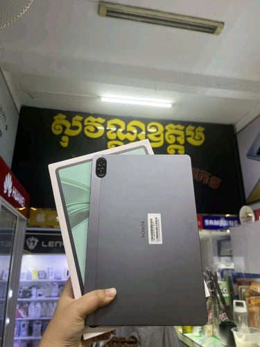 Honor X8a ram4G/128G ស្អាត 99% នៅធានាក្រុមហ៊ុន free keyboard+case