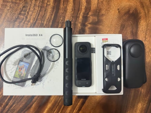 Insta360 X4