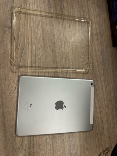 IPad Air 64g ដាក់សុីមបាន