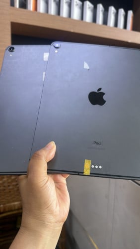 iPad   Pro   11  2018  64g   Sim    279$