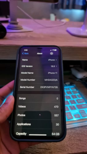iphone 11 64GB នៅសានុំសុីនទាំងអស់ 150$ ចចារ