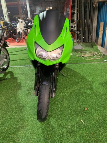 Kawasaki Ninja 250cc 014 ម៉ាស៊ីន​តាន់​​ មាន​ពន្ធ​កាតគ្រី​ត្រឹម​ត្រូវ​​[1030$]​​វ៉ៃ​ដូរ​ បង់​រំលស់បាន