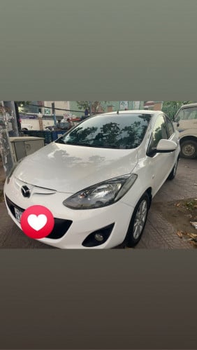 Mazda 2 2013 រថយន្តស្អាតដូចថ្មី ចរចារបាន