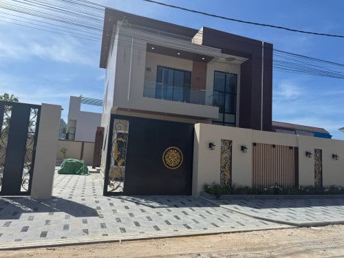 Modern villa for rent