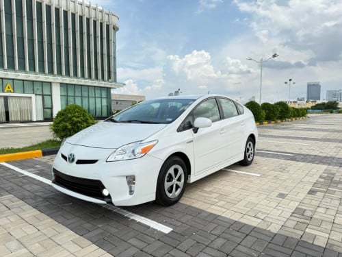 Prius 2014 ស្តុកថ្មីទើបតែរៀបចំហើយ ឡានថ្មីណាស់ អាចបង់រំលោញសុទ្ធ 100%