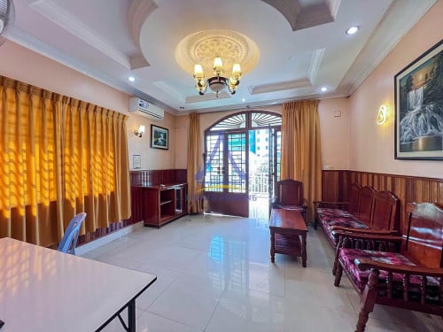 TK area | 2-bedroom apartment for rent in Toul Kouk area