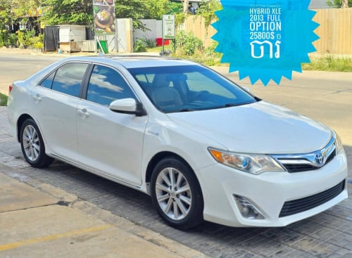 Toyota Camry Hybrid XLE 2013 Full Option
