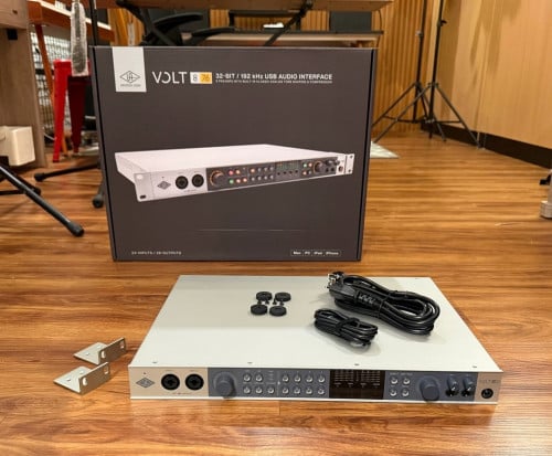 Universal Audio Volt 876 USB-C Audio Interface - 8 channel