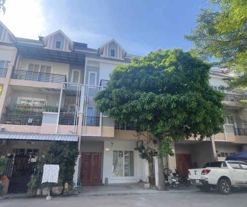 Villa For rent in Borey Phnom Penh Thmey Street Trong Mon